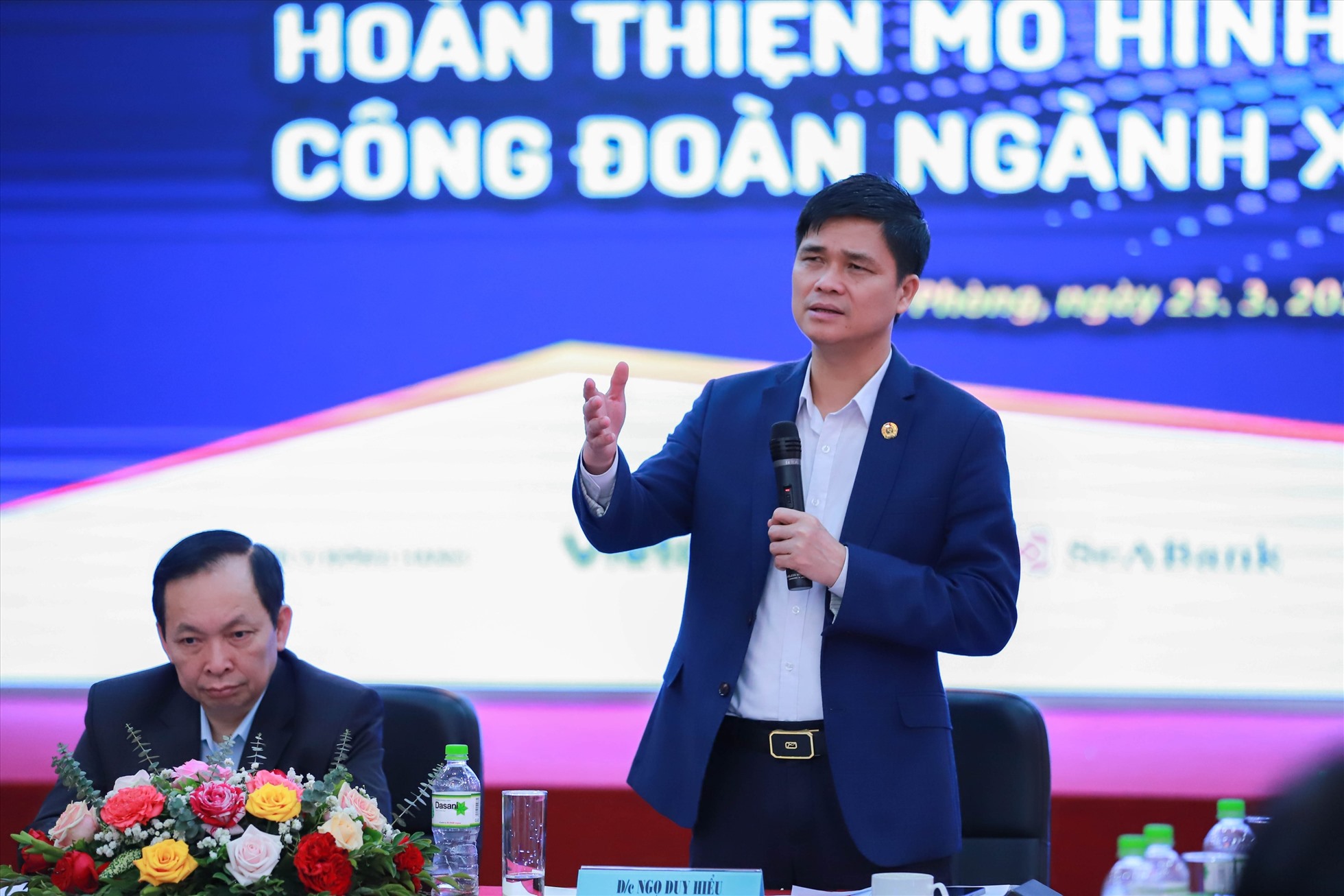 Hoàn thiện công đoàn ngành xuyên suốt: Cần kết hợp chặt chẽ giữa công đoàn địa phương và công đoàn ngành  - Ảnh 2.