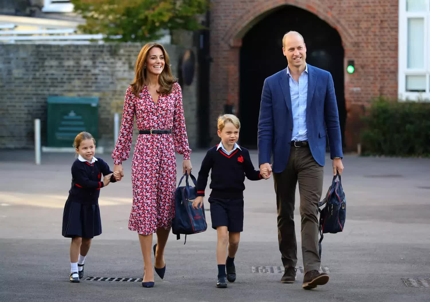 Tình mẫu tử ngọt ngào của Công nương Kate Middleton bên 3 thiên thần nhỏ - Ảnh 19.