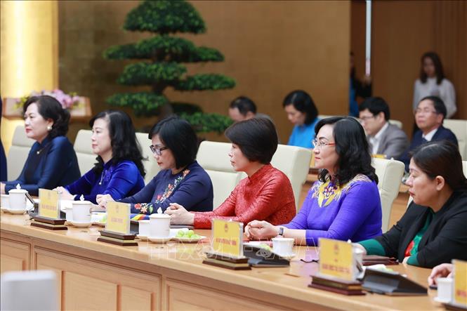 Thủ tướng: Tạo môi trường, điều kiện để phát huy vai trò của phụ nữ Việt Nam - Ảnh 10.