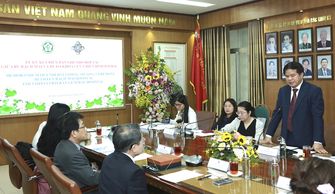 Bệnh viện Bạch Mai ký kết ghi nhớ hợp tác với Bệnh viện đa khoa Cựu chiến binh Đài Bắc - Ảnh 1.