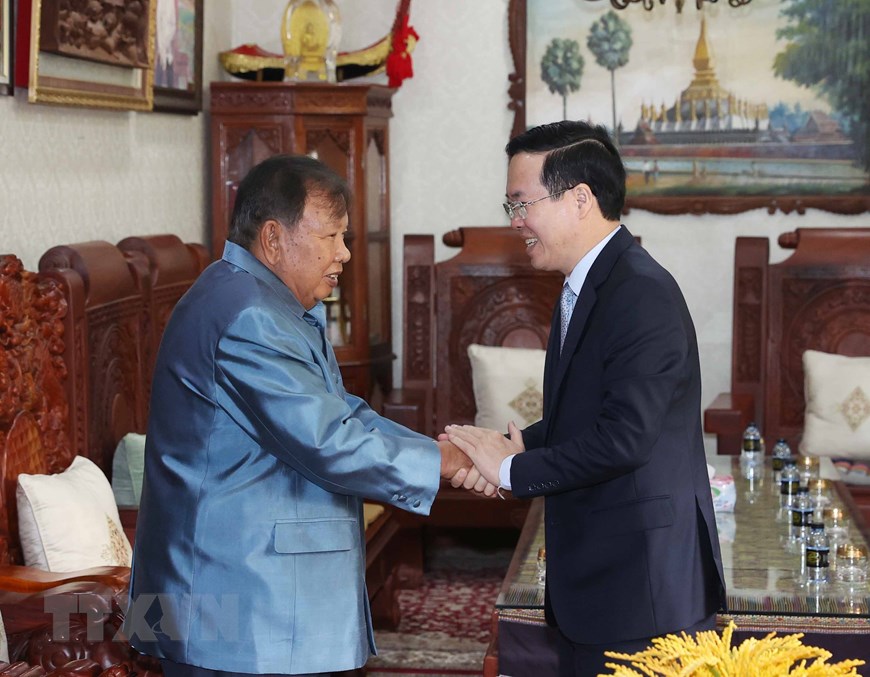 Chủ tịch nước Võ Văn Thưởng thăm các vị nguyên lãnh đạo của Lào - Ảnh 4.