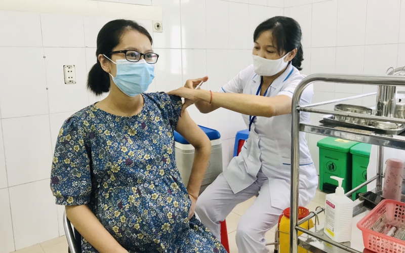 Những nơi nào đang tiêm vaccine COVID-19 mũi 3 và cho trẻ từ 5 - dưới 12 tuổi thấp?