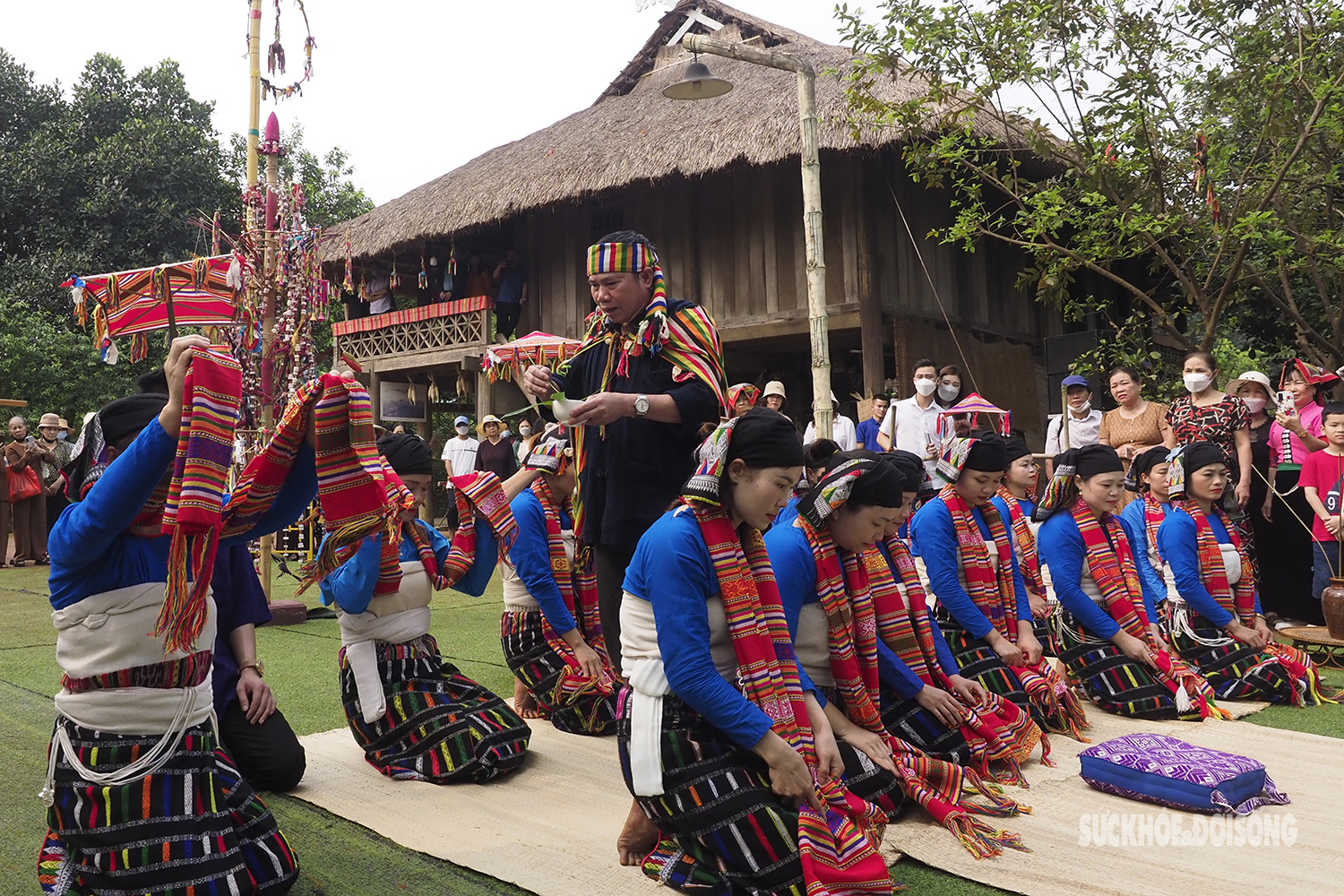 Lần đầu tiên người dân Thủ đô được hòa mình trong lễ hội Chá Mùn - Ảnh 5.