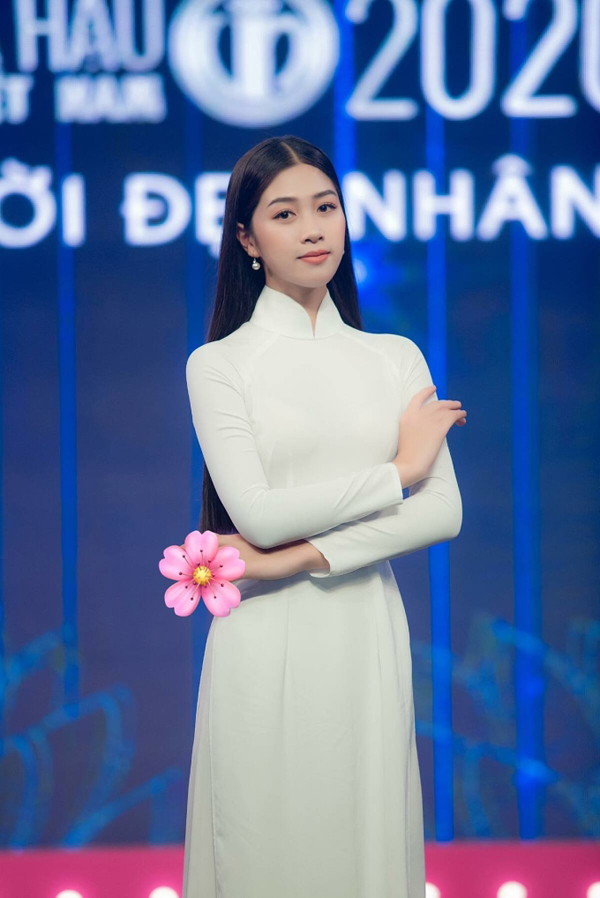 'Đối thủ' nặng ký của Đỗ Thị Hà trong Hoa hậu Việt Nam 2020: Nữ tiếp viên hàng không xinh đẹp, thông minh - Ảnh 2.