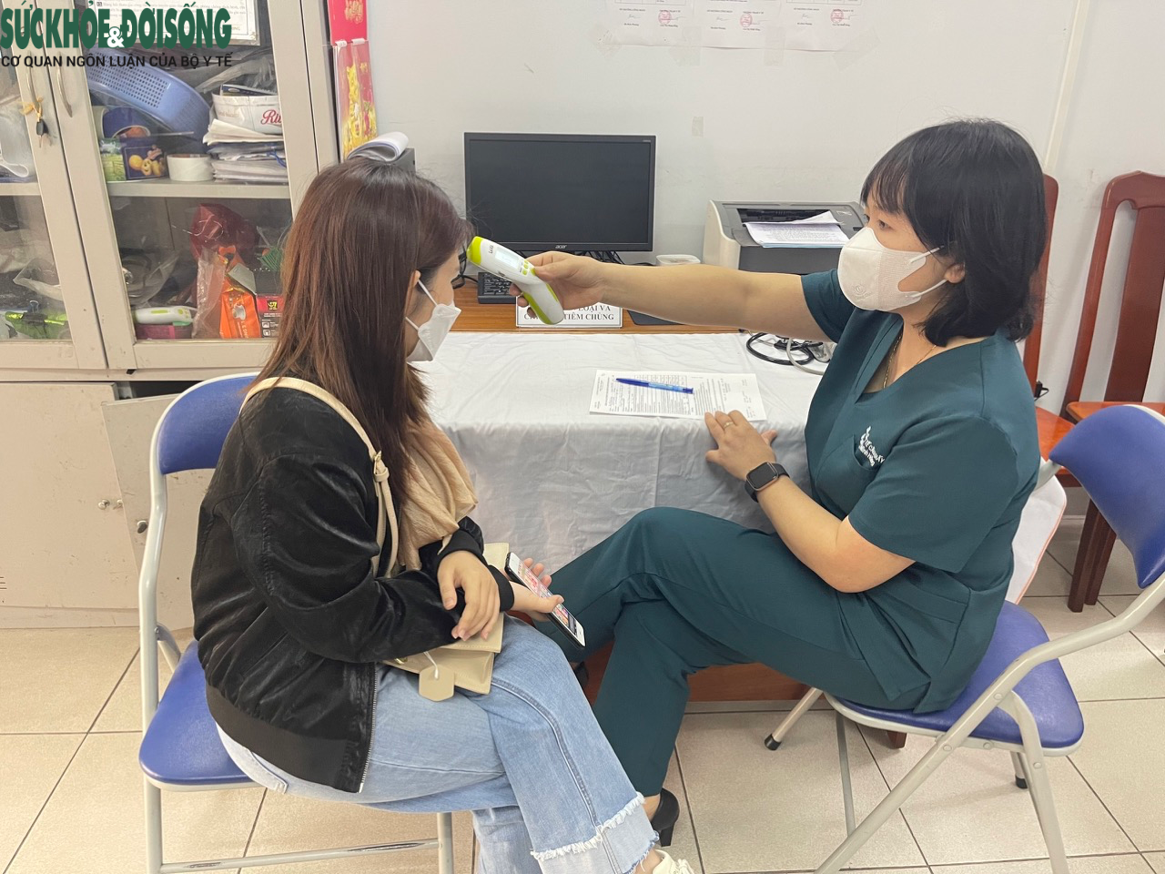 Ca mắc COVID-19 tiếp tục tăng, người Hà Nội chủ động đi tiêm vaccine - Ảnh 5.