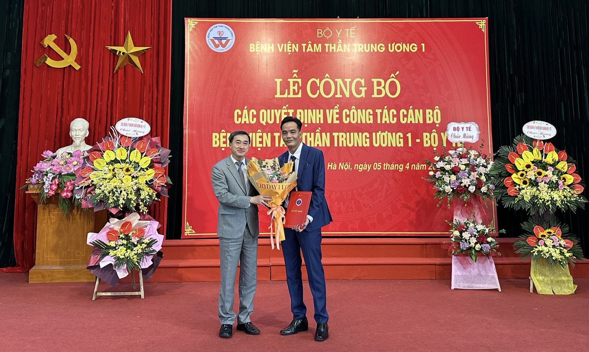 Bộ Y tế công bố các quyết định về công tác cán bộ tại Bệnh viện Tâm thần TW 1 - Ảnh 1.