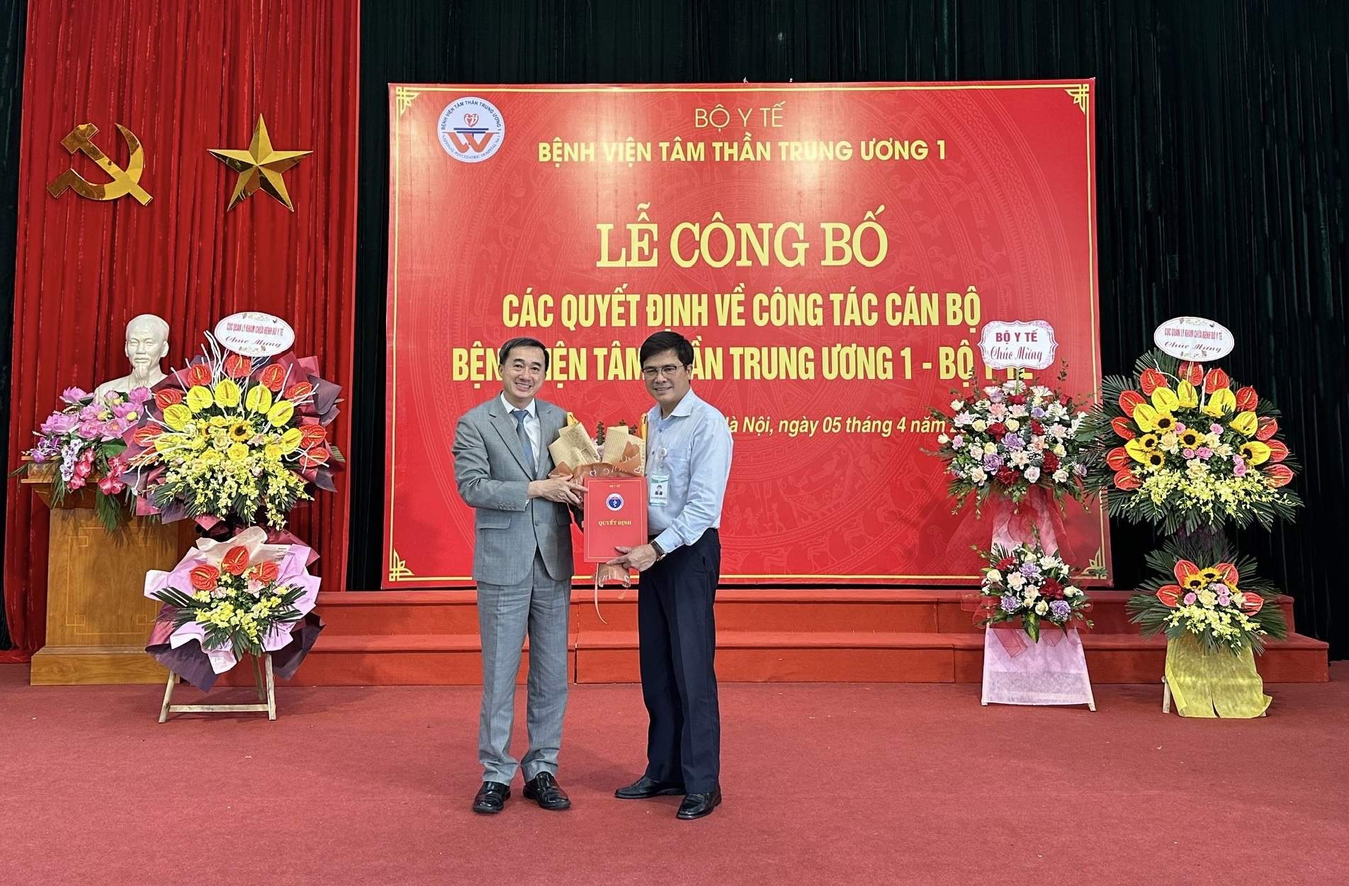 Bộ Y tế công bố các quyết định về công tác cán bộ tại Bệnh viện Tâm thần TW 1 - Ảnh 2.