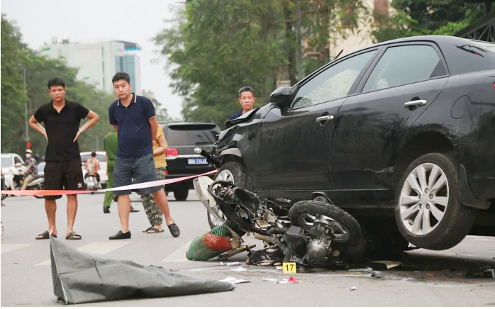 Tài xế ôtô vụ tông 17 xe máy: Lái xe từ năm 2007, đây là lần đầu tiên gặp sự cố