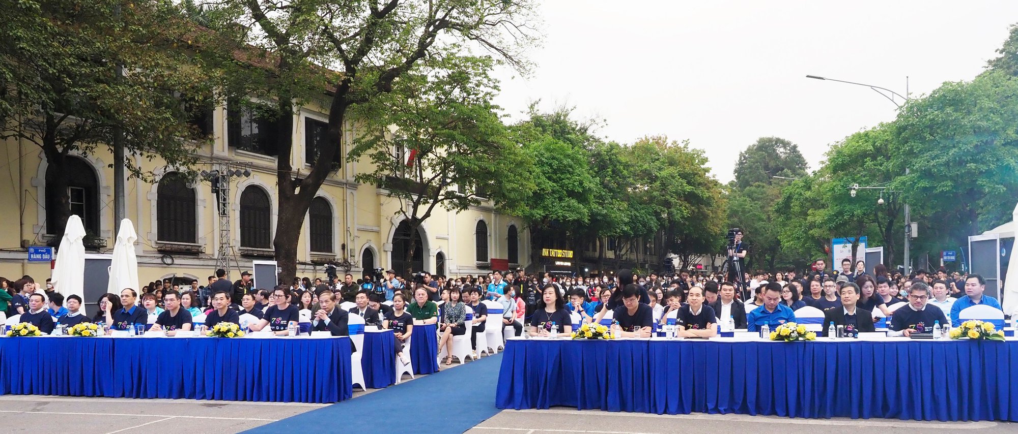 Bộ trưởng Đào Hồng Lan: Thực hành nâng cao sức khỏe, phòng chống bệnh tật để thay đổi cuộc sống  - Ảnh 2.