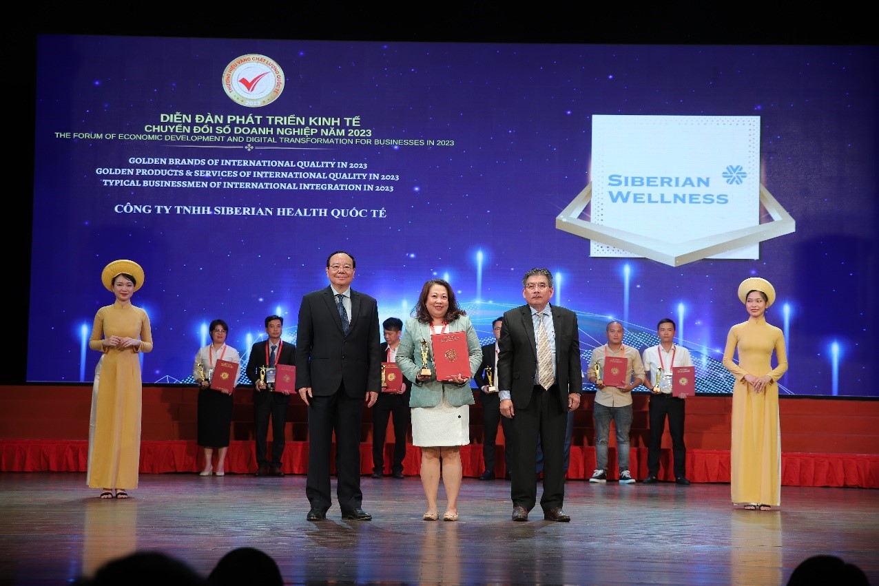 Siberian Wellness nhận giải thưởng Top 10 Thương hiệu Vàng Chất lượng Quốc tế 2023 - Ảnh 1.