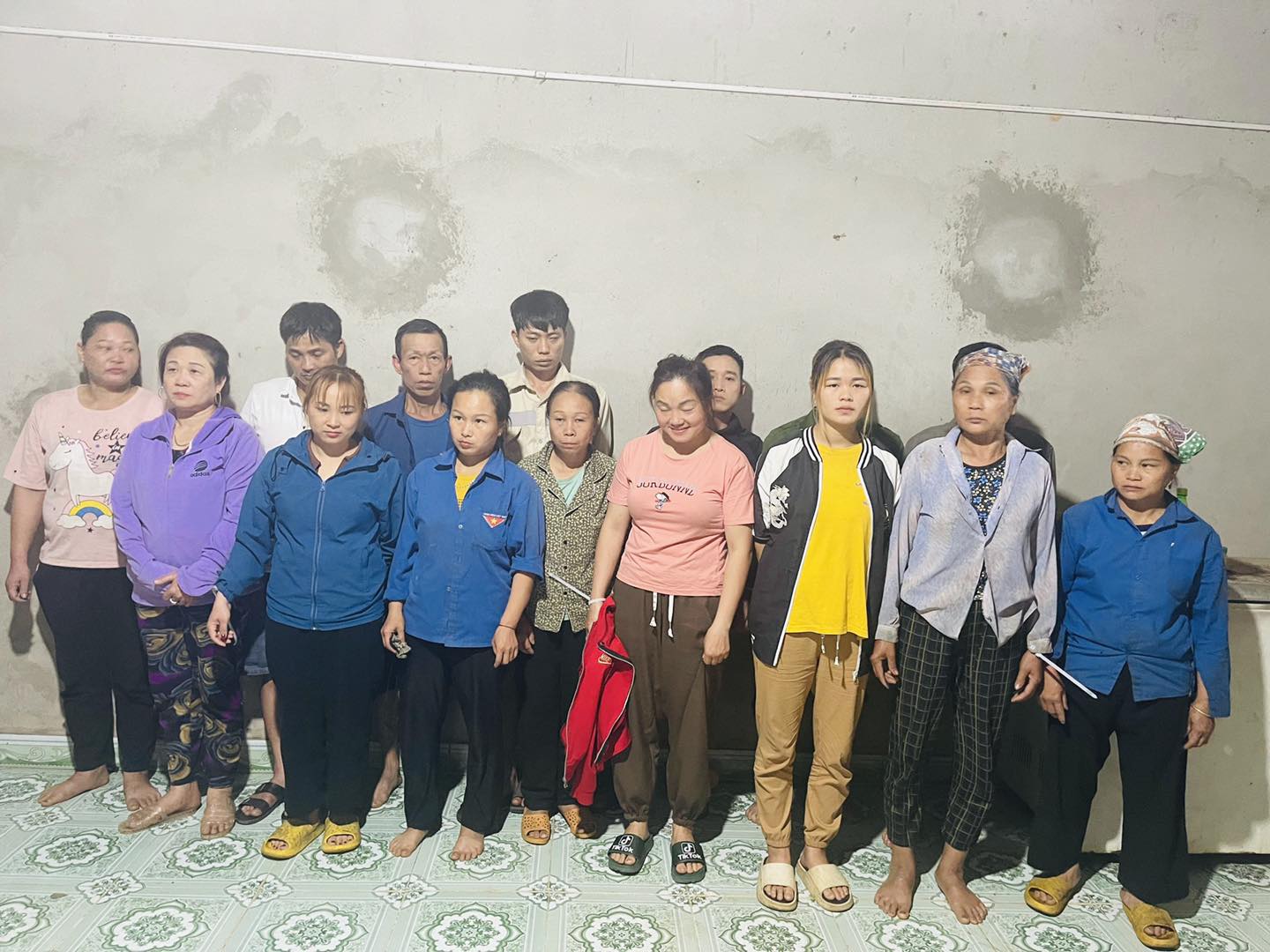 Khám Phá Bí Quyết Thành Công Trong Xóc Đĩa