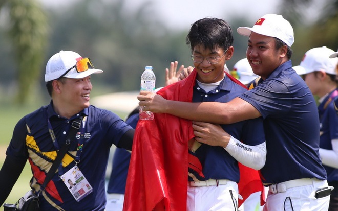 Golfer 15 tuổi mang về tấm HCV lịch sử cho Việt Nam tại đấu trường SEA Games