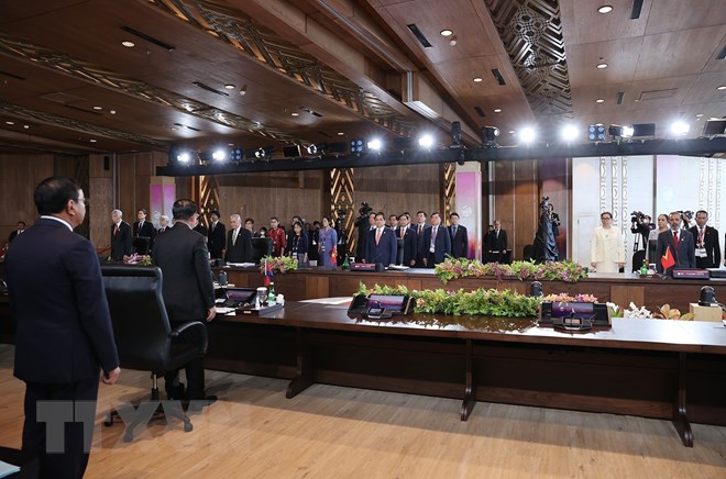 Thủ tướng nêu 3 vấn đề quyết định bản sắc, sức sống, uy tín của ASEAN - Ảnh 10.