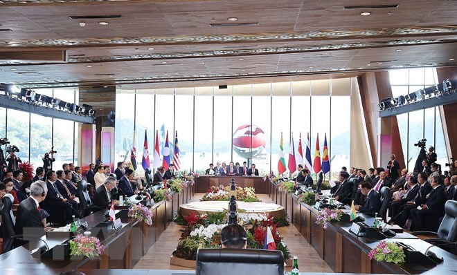 Thủ tướng nêu 3 vấn đề quyết định bản sắc, sức sống, uy tín của ASEAN - Ảnh 11.