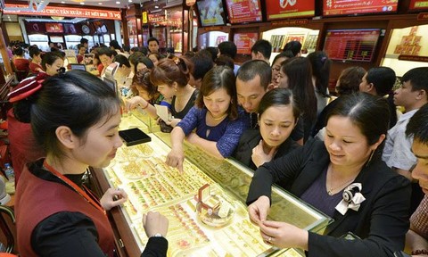 Giá vàng hôm nay (ngày 12/5): Trong nước tăng, thế giới giảm - Ảnh 1. Giá vàng hôm nay (ngày 12/5): Trong nước tăng, thế giới giảm - Ảnh 1.