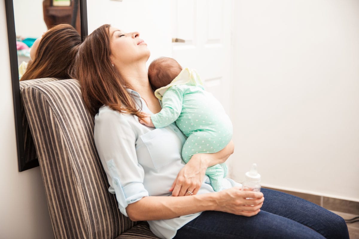 Đau lưng sau sinh có phải do thuốc gây tê khi mổ bắt con?