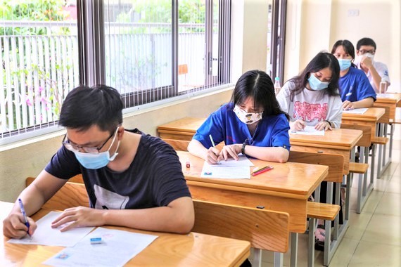 Hà Nội tổ chức thi 3 môn: Toán, Ngữ văn và ngoại ngữ để tuyển sinh vào lớp 10 năm học 2023 - 2024.
