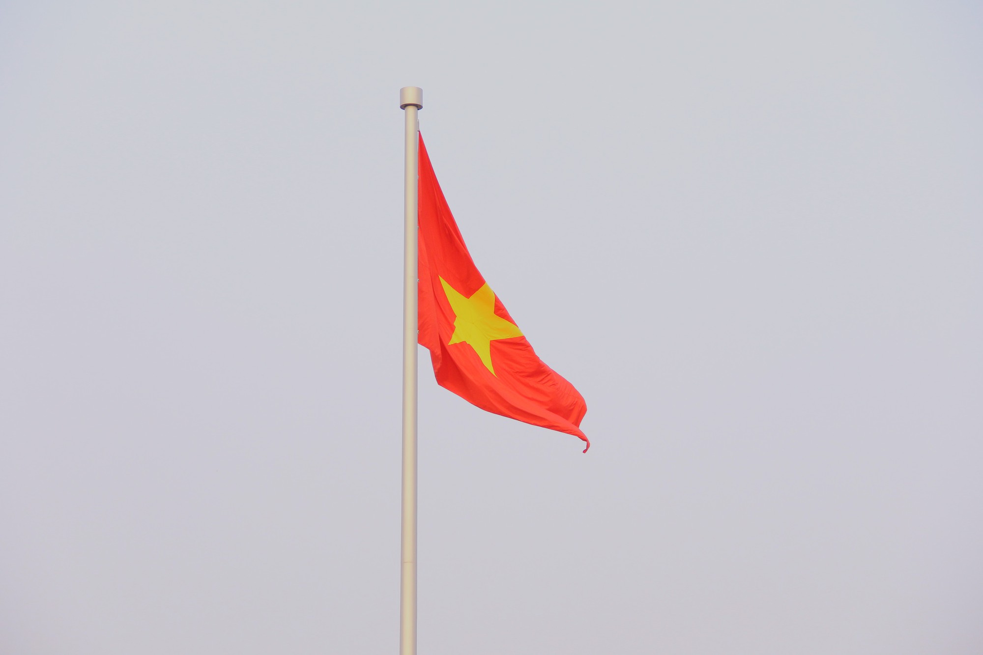 Xúc động lễ thượng cờ trong ngày sinh Chủ tịch Hồ Chí Minh - Ảnh 14.