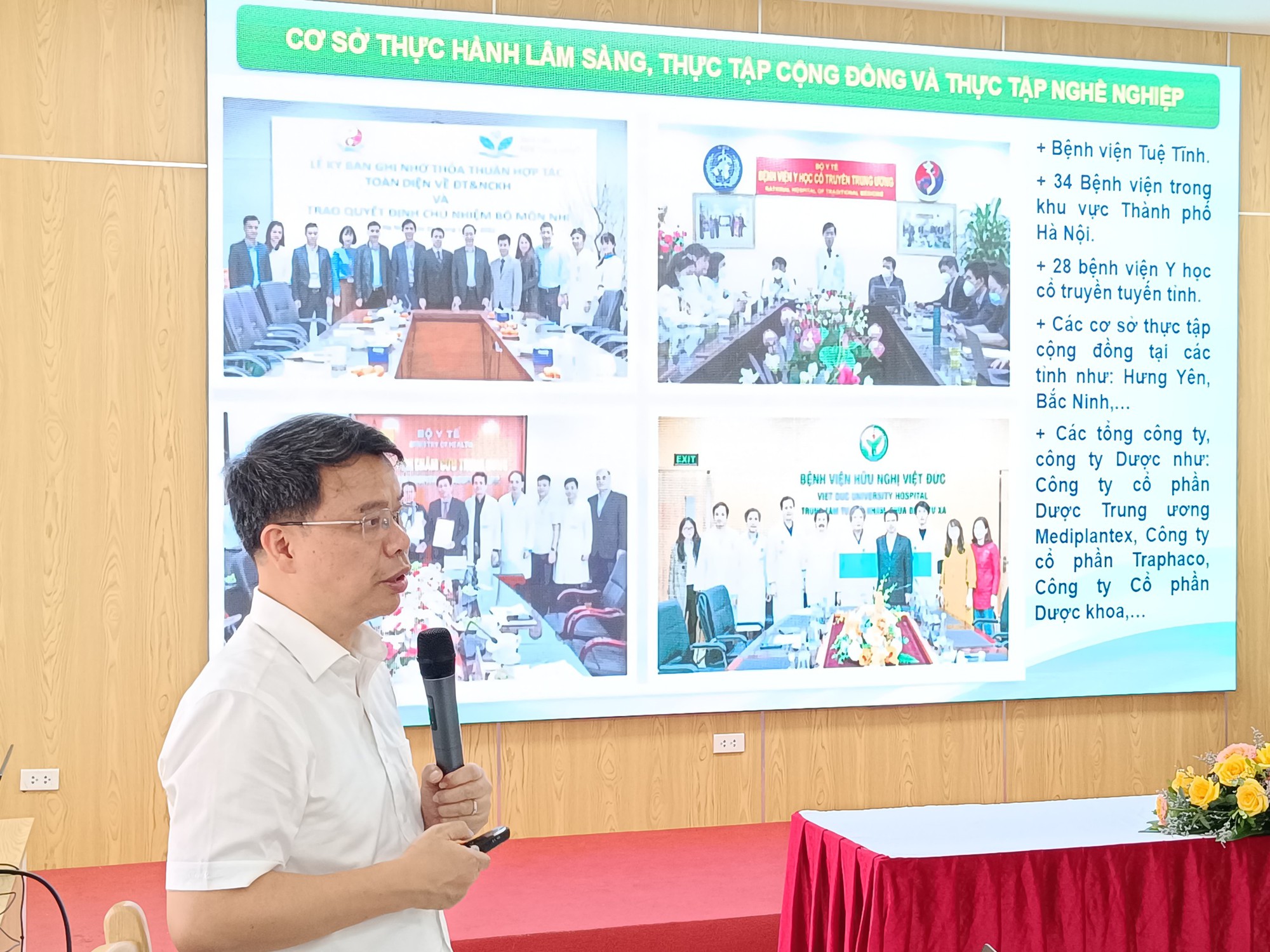 Viện Kiểm nghiệm an toàn vệ sinh thực phẩm Quốc gia và Học viện Y Dược học cổ truyền Việt Nam ký kết hợp tác - Ảnh 3.