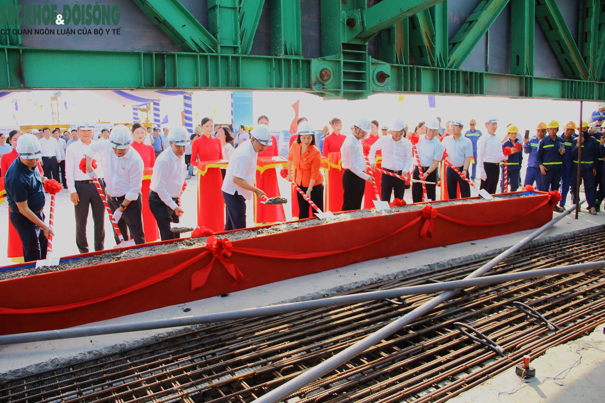 Hà Nội: Cầu Vĩnh Tuy 2 chính thức hoàn thành khối hợp long cuối cùng - Ảnh 15.