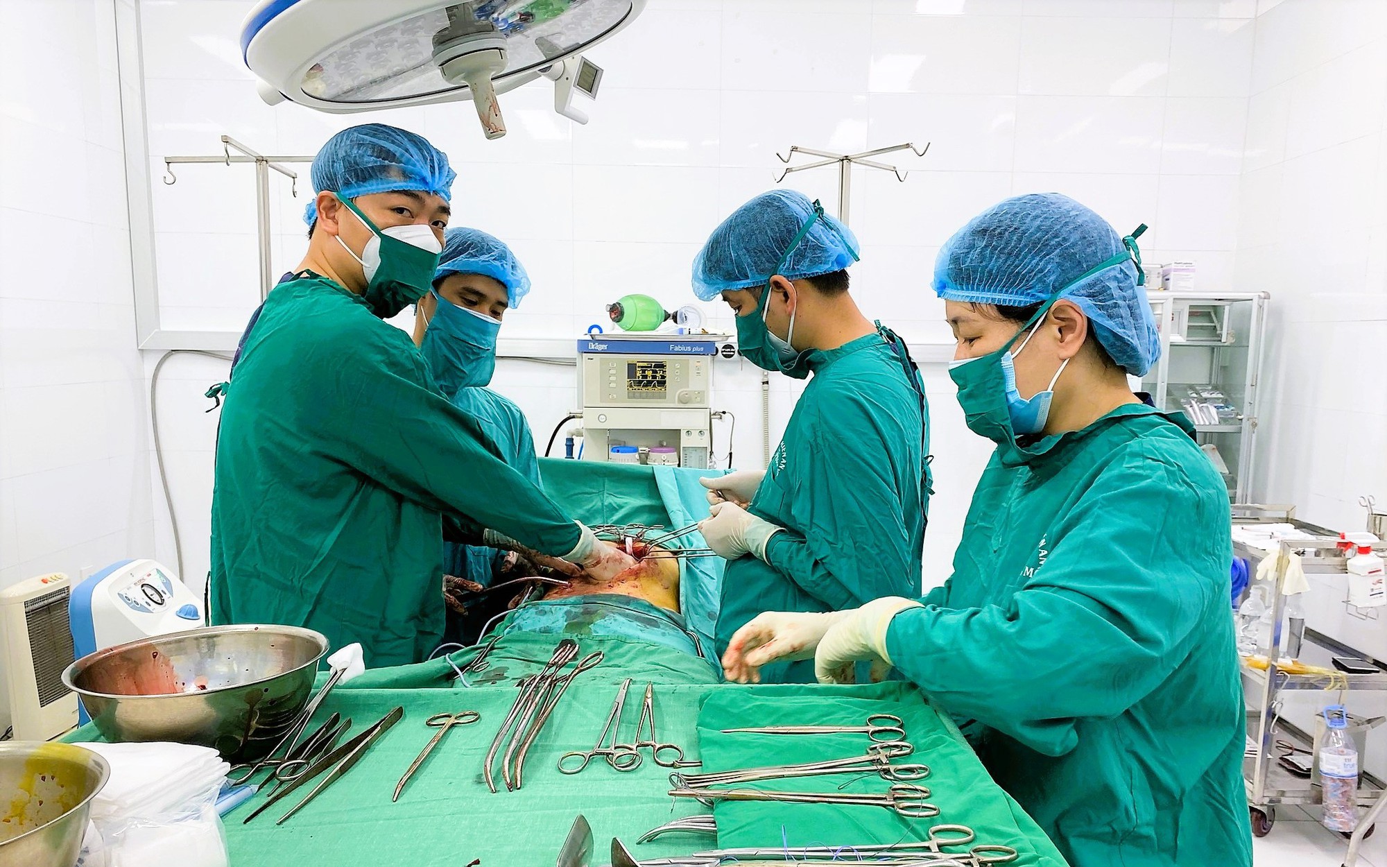 Bệnh viện Kiến An cứu sống bệnh nhân sốc đa chấn thương, nguy kịch