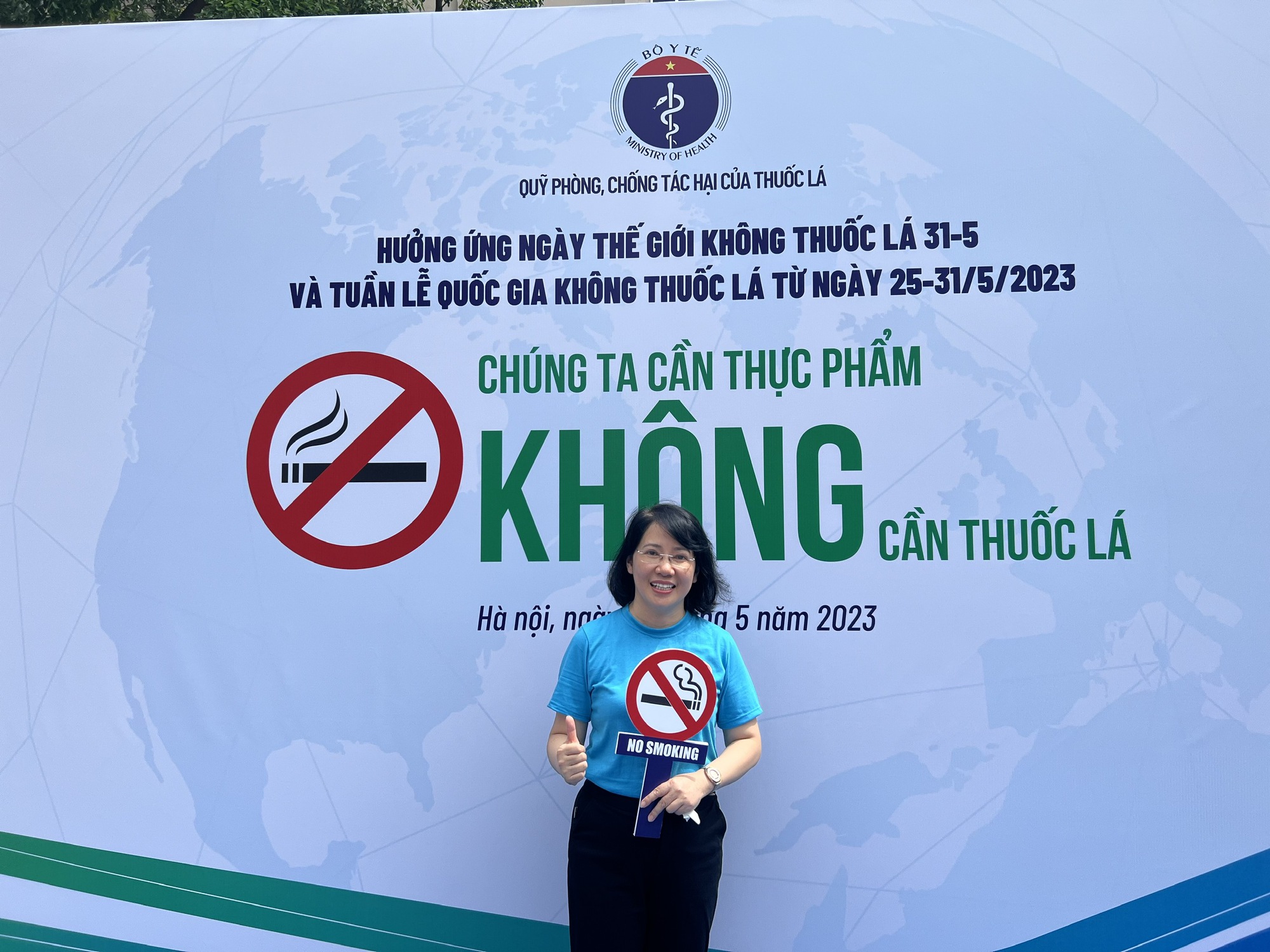 Nếu không quyết liệt ngăn chặn thuốc lá điện tử sẽ ảnh hưởng xấu đến giới trẻ - Ảnh 1.