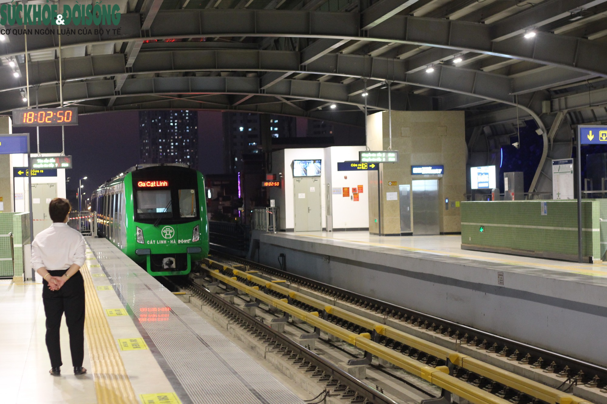 Dự kiến vận hành đoạn trên cao của metro Nhổn - Ga Hà Nội từ tháng 9/2023 - Ảnh 1.