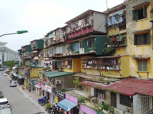 Hà Nội yêu cầu khẩn trương hoàn thành di dời dân ra khỏi chung cư cũ nguy hiểm trong năm 2023 - Ảnh 1.