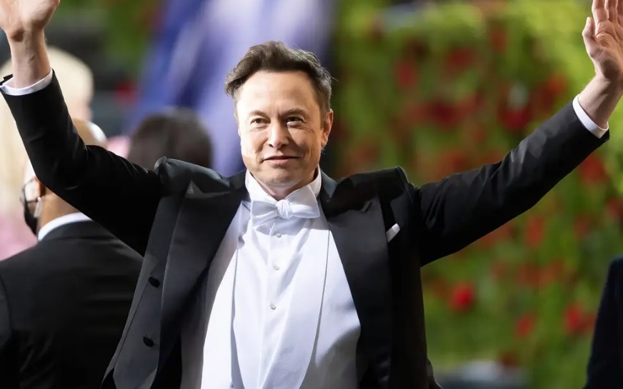 Tỷ phú Elon Musk lại trở thành người giàu nhất thế giới