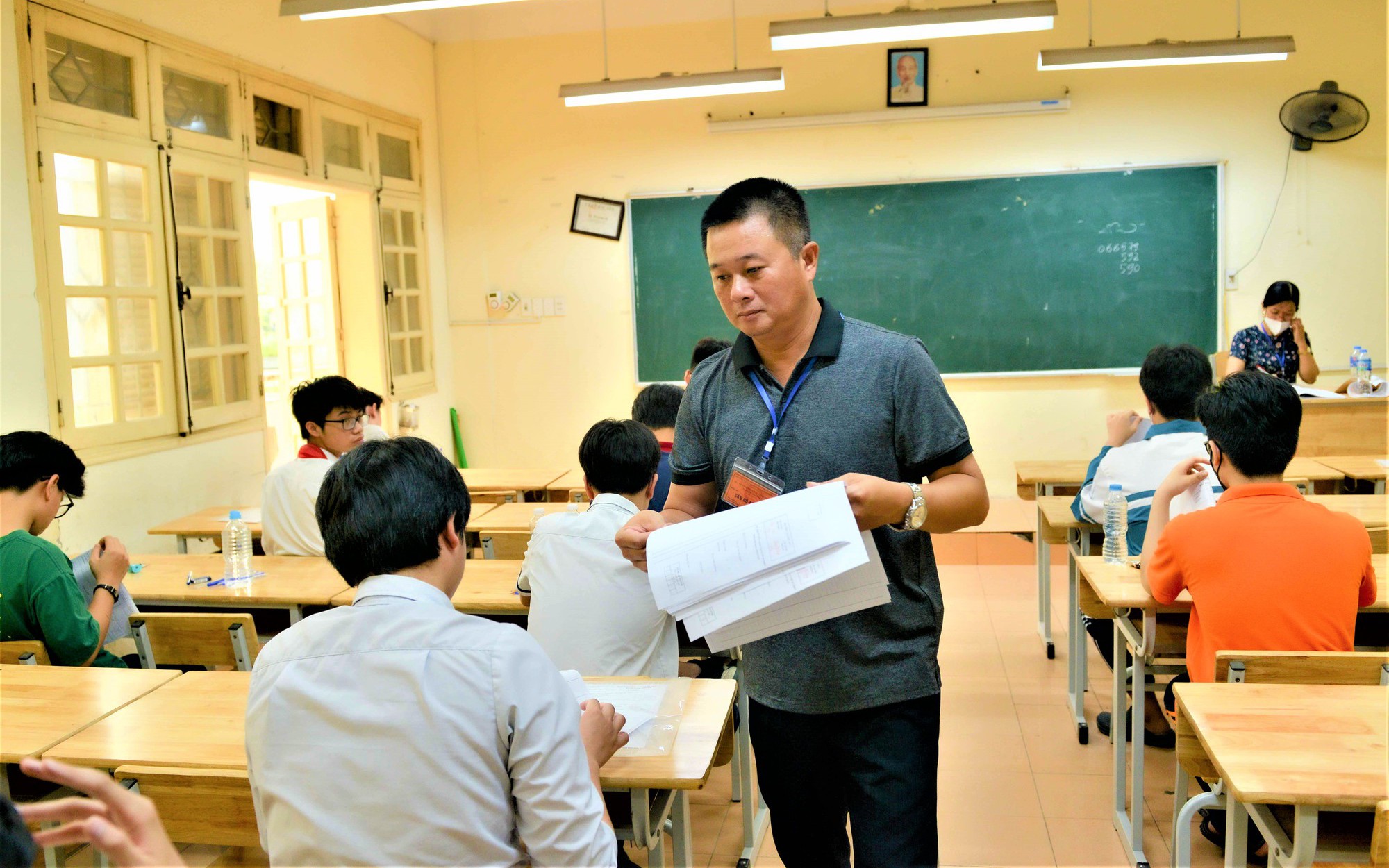 Thi lớp 10 tại Hà Nội: 5 thí sinh bị lập biên bản trong ngày thi đầu tiên