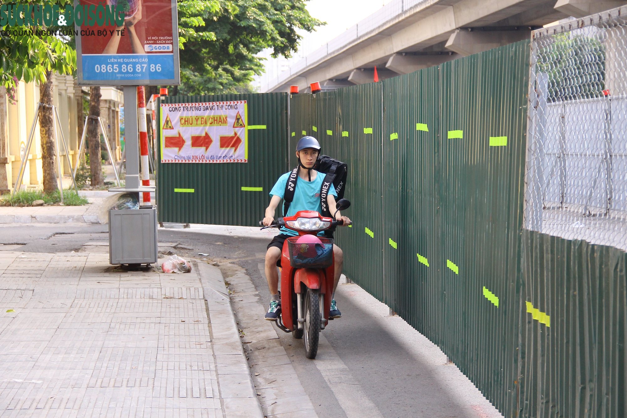 Lỗ cốt đã án ngữ nhưng chưa có biển báo giao thông trên đường Nguyễn Trãi - Ảnh 9.