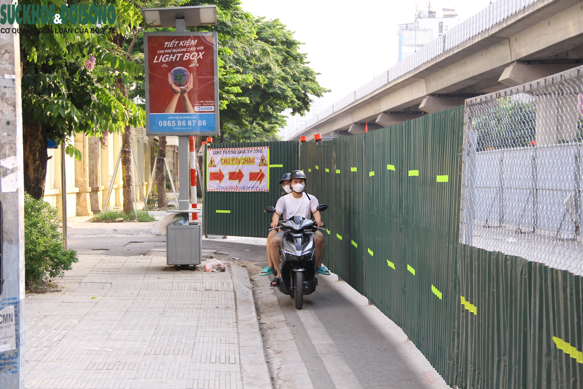 Lỗ cốt đã án ngữ nhưng chưa có biển báo giao thông trên đường Nguyễn Trãi - Ảnh 10.