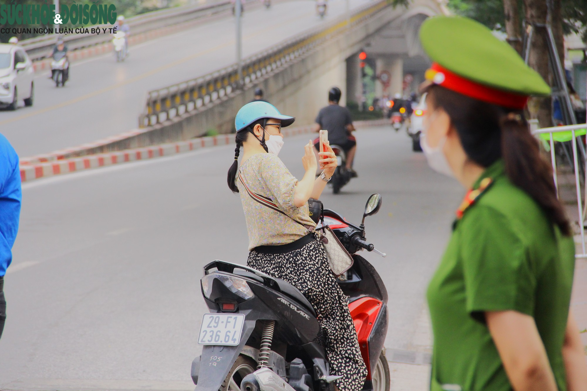 Ngày thi cuối: Mọi lực lượng chung sức đồng lòng, hỗ trợ sĩ tử vượt vũ môn - Ảnh 8.