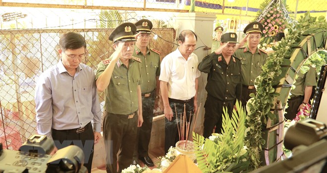 Phó Thủ tướng Trần Lưu Quang thăm các nạn nhân vụ tấn công tại Đắk Lắk - Ảnh 14.