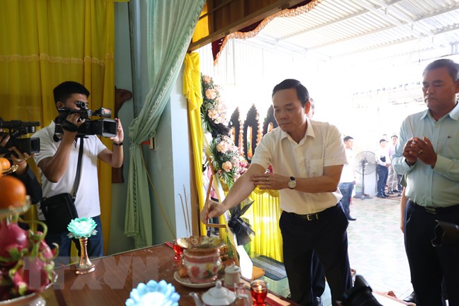 Phó Thủ tướng Trần Lưu Quang thăm các nạn nhân vụ tấn công tại Đắk Lắk - Ảnh 3.