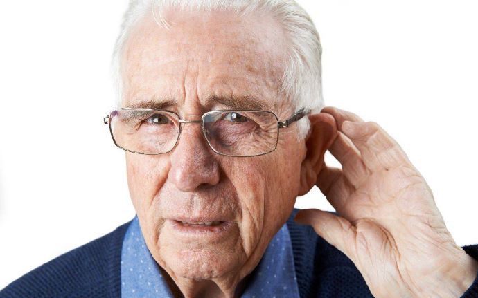 Nghe kém ở người cao tuổi: Không nên xem nhẹ dấu hiệu của tuổi già- Ảnh 3. Nghe kém ở người cao tuổi: Không nên xem nhẹ dấu hiệu của tuổi già- Ảnh 3.