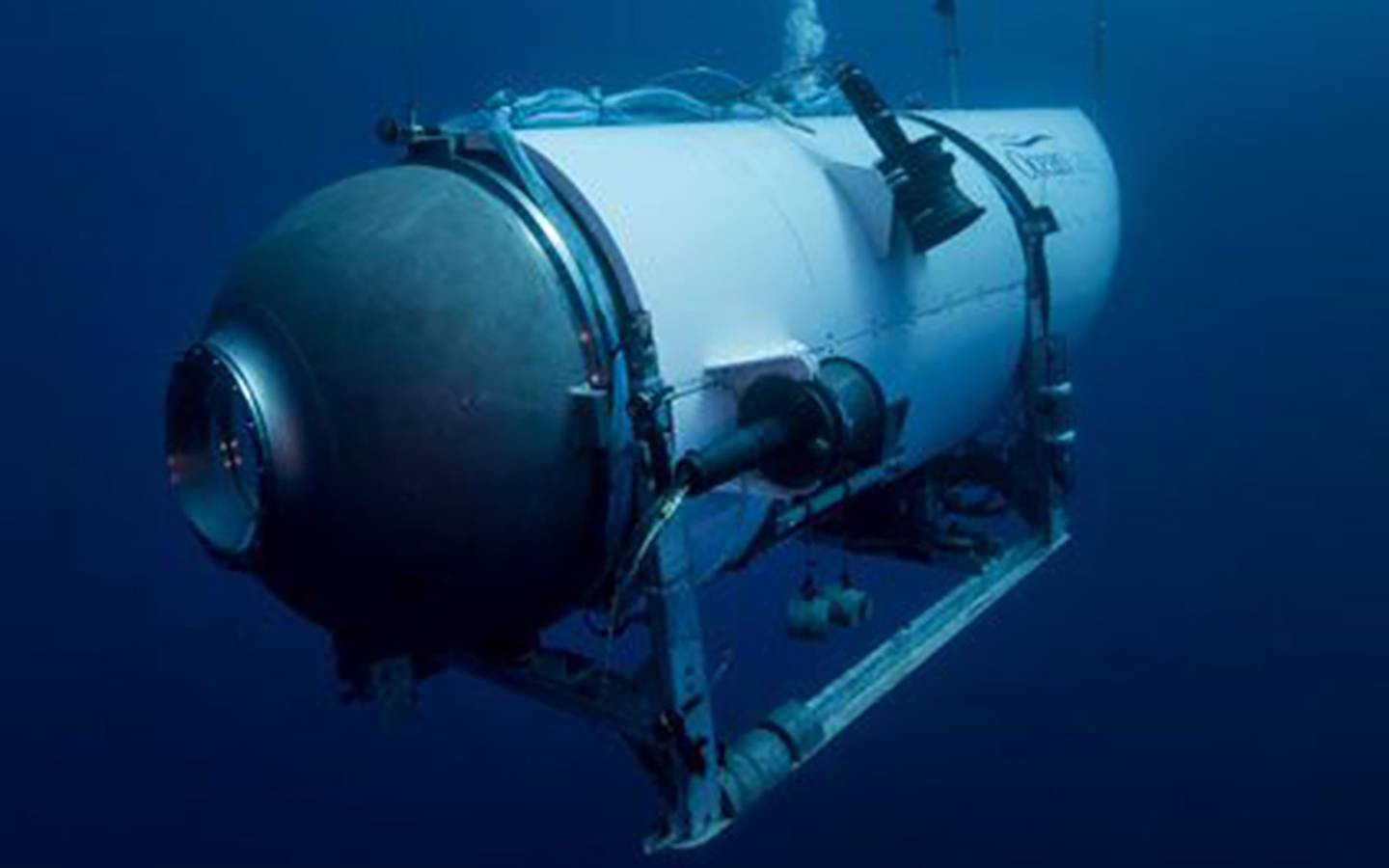 Chạy đua thời gian giải cứu tàu lặn Titan mất tích, oxy trên tàu chỉ đủ duy trì khoảng 40 giờ