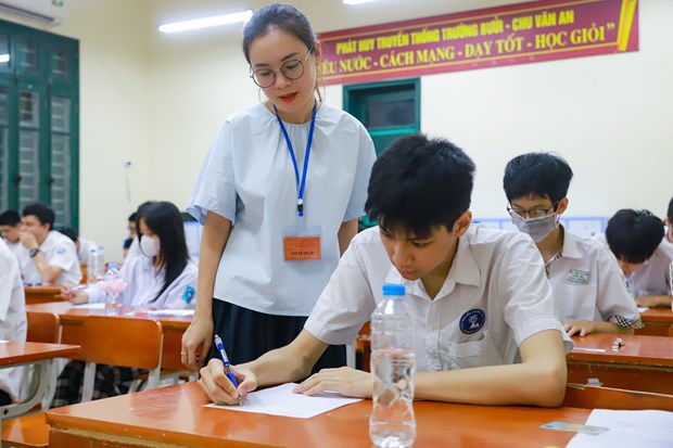 TP Hồ Chí Minh: Cảnh báo tin nhắn giả mạo thông báo trúng tuyển lớp 10 - Ảnh 1.