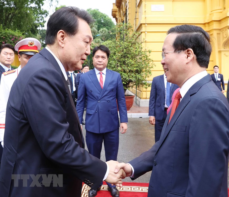 [Photo] Chủ tịch nước Võ Văn Thưởng chủ trì Lễ đón Tổng thống Hàn Quốc - Ảnh 2.