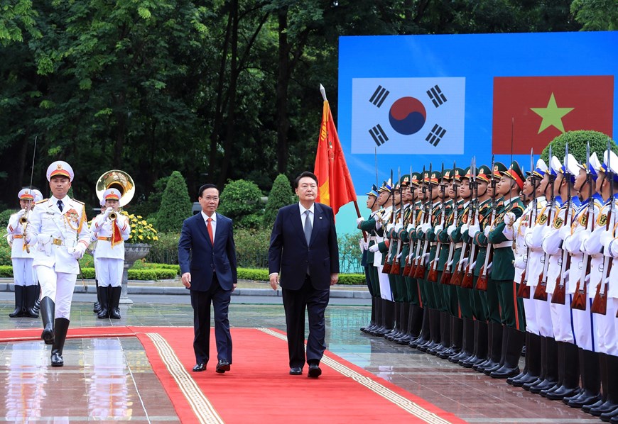 [Photo] Chủ tịch nước Võ Văn Thưởng chủ trì Lễ đón Tổng thống Hàn Quốc - Ảnh 3.