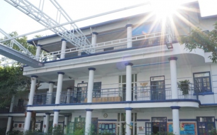 Bé gái ở Nghệ An tử vong sau nhiều giờ bị bỏ quên trong ô tô- Ảnh 2.