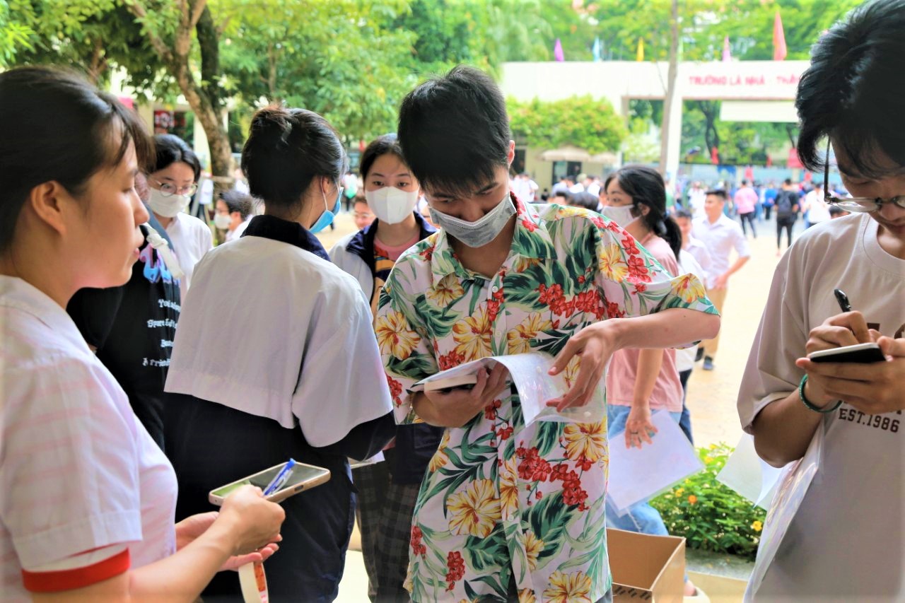 Sĩ tử đi thi cần chú ý những điều sau để làm bài thi tốt - Ảnh 1.