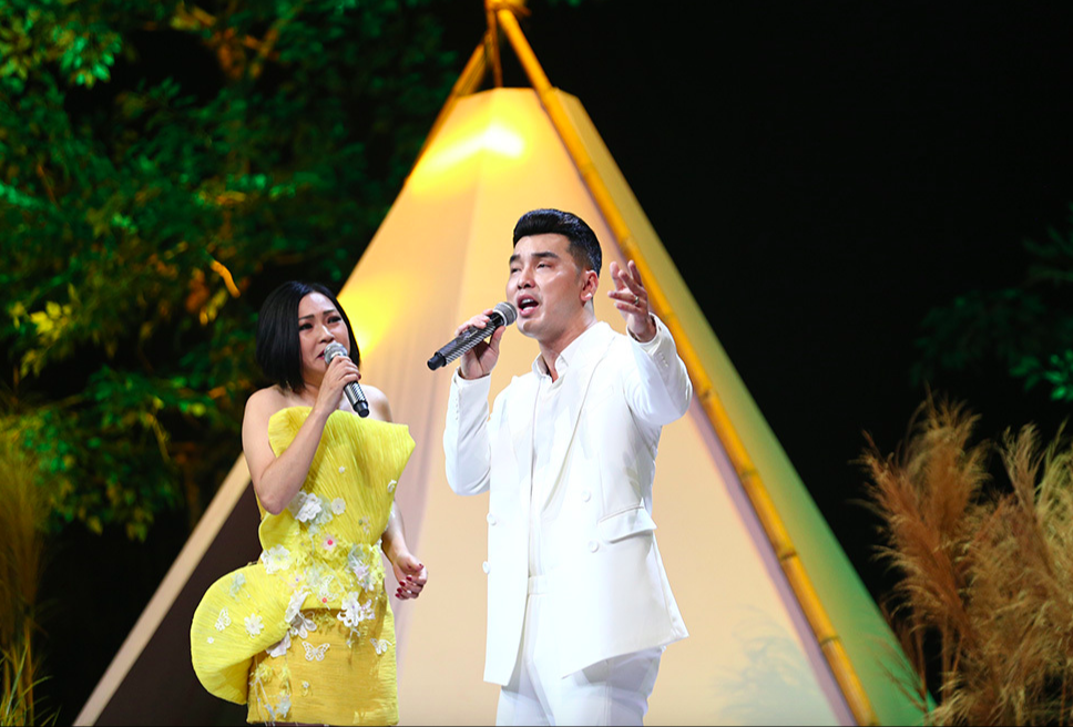 Phương Thanh và Ưng Hoàng Phúc là hai ca sĩ gắn liền với làng nhạc Việt thế hệ 8x, 9x.