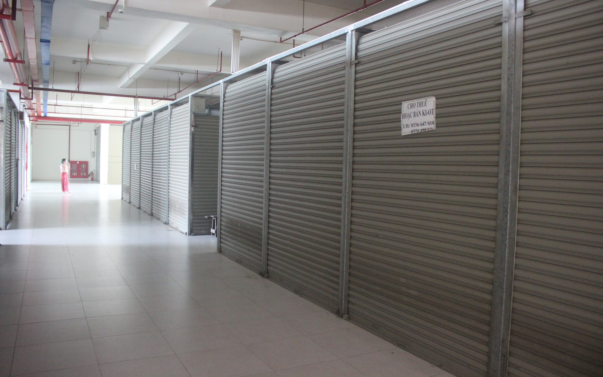 Chợ lớn nhất Khánh Hòa “đìu hiu”, hàng trăm sạp hàng bị bỏ trống