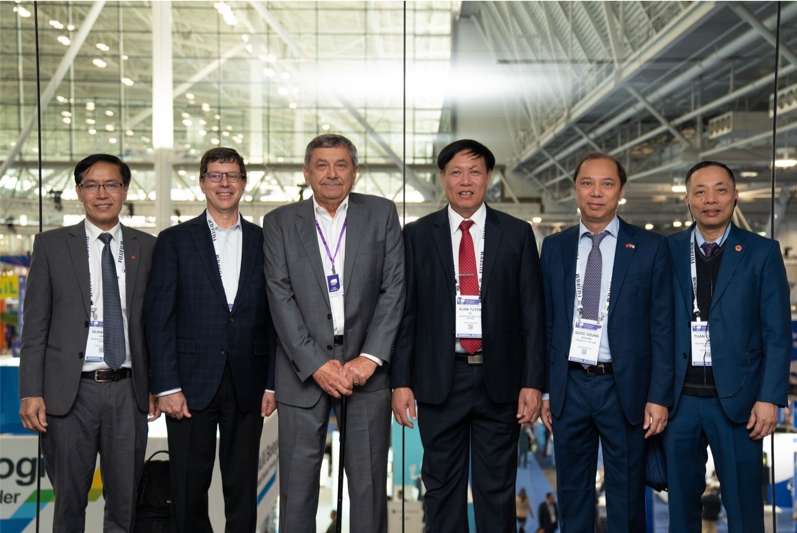 Thứ trưởng Đỗ Xuân Tuyên và đoàn công tác Bộ Y tế tham dự nhiều sự kiện tại hội nghị Sinh học quốc tế 2023 - Ảnh 1.