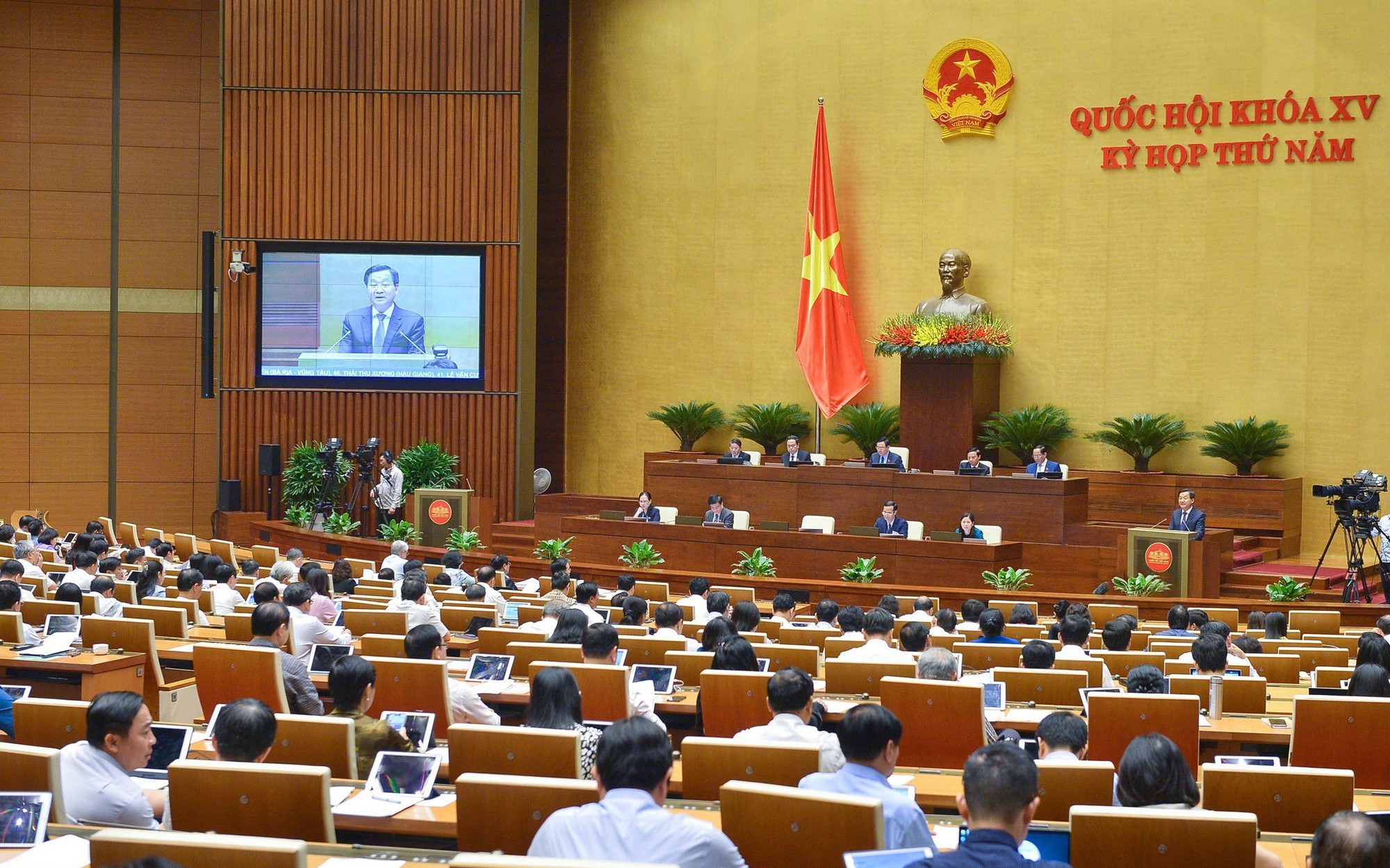 Phó Thủ tướng Lê Minh Khái: Nâng cao quyền lợi người tham gia để hạn chế tình trạng rút BHXH một lần