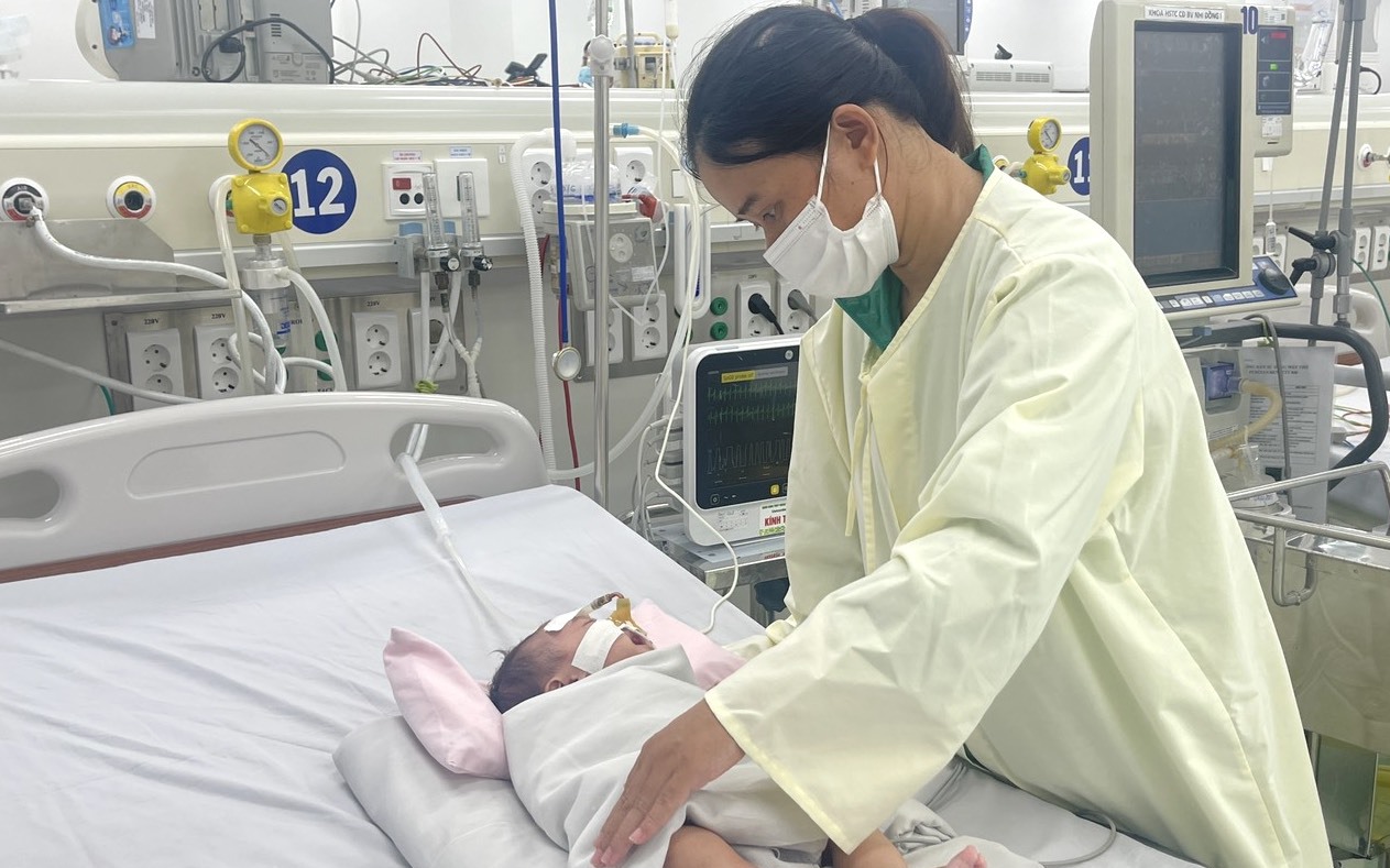 Tỷ lệ chuyển nặng của bệnh sốt xuất huyết và tay chân miệng ở TP. Hồ Chí Minh tăng mạnh