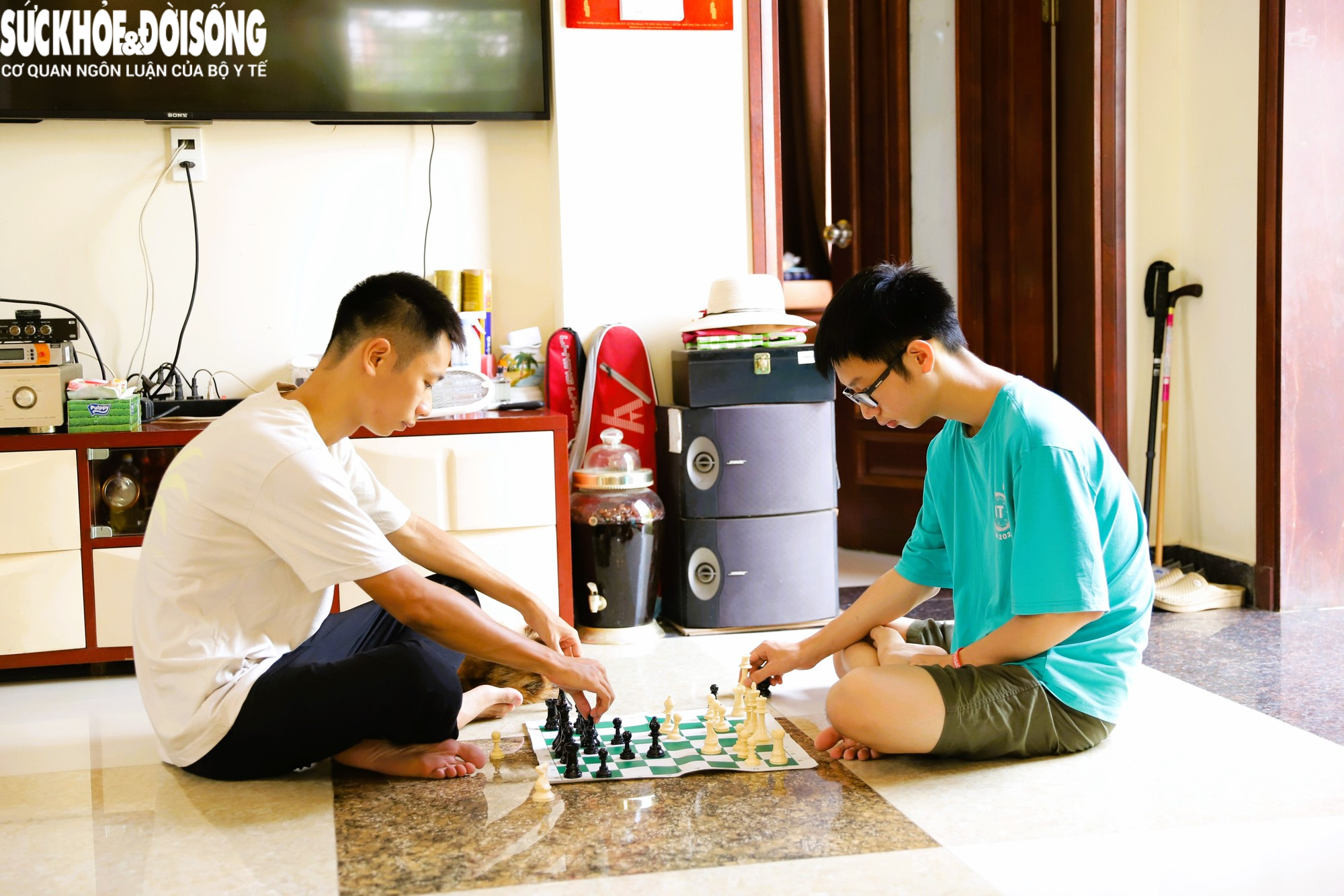 Chuyện về cặp anh em ruột đầu tiên của Việt Nam cùng giành huy chương vàng quốc tế môn Toán học  - Ảnh 6.