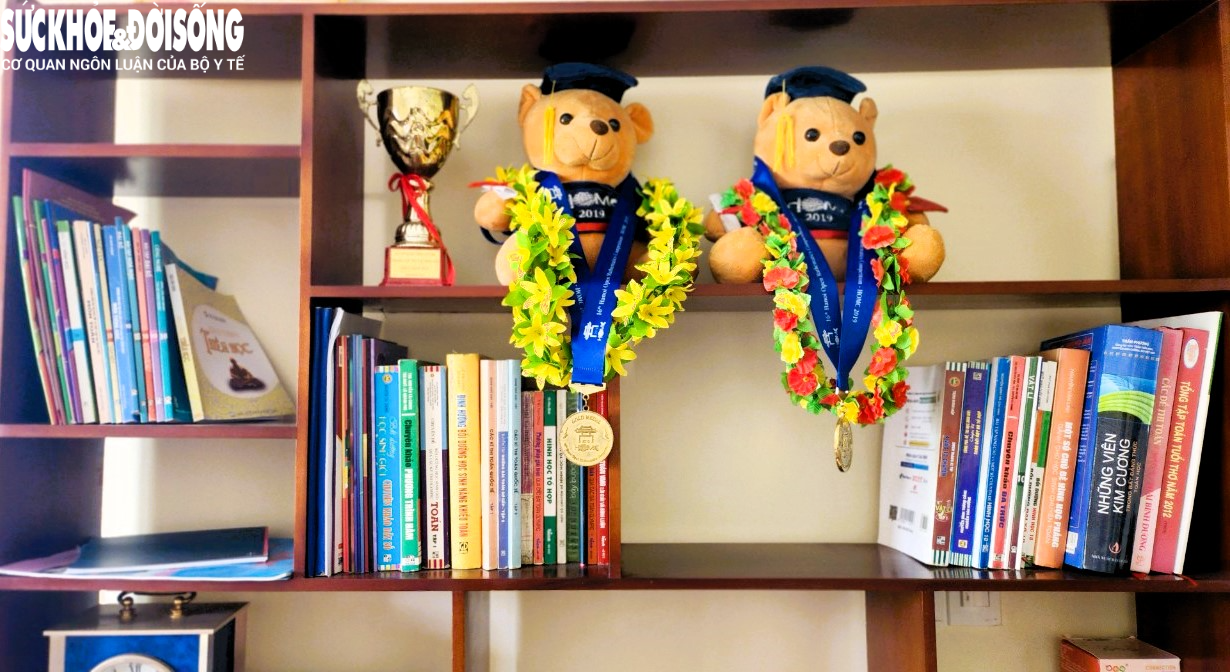 Chuyện về cặp anh em ruột đầu tiên của Việt Nam cùng giành huy chương vàng quốc tế môn Toán học  - Ảnh 10.