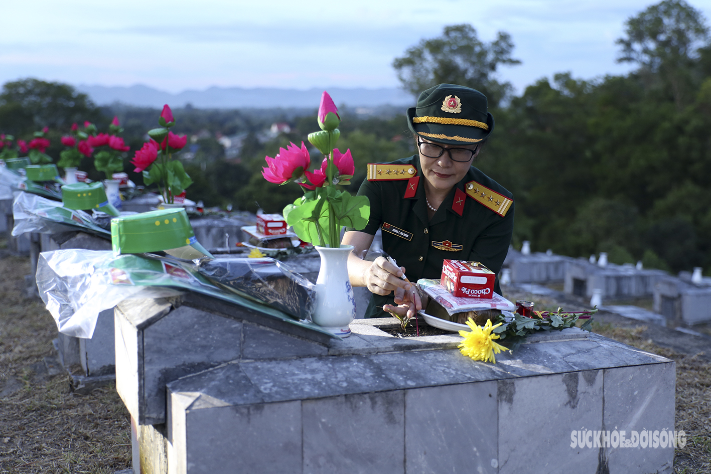 Cảm xúc tháng 7 tại Nghĩa trang liệt sĩ Quốc gia Nầm, Hương Sơn, Hà Tĩnh - Ảnh 13.